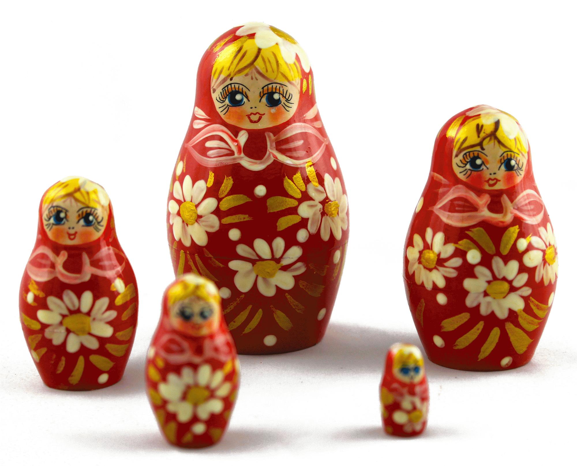 Matryoshka Dolls with White Daisies