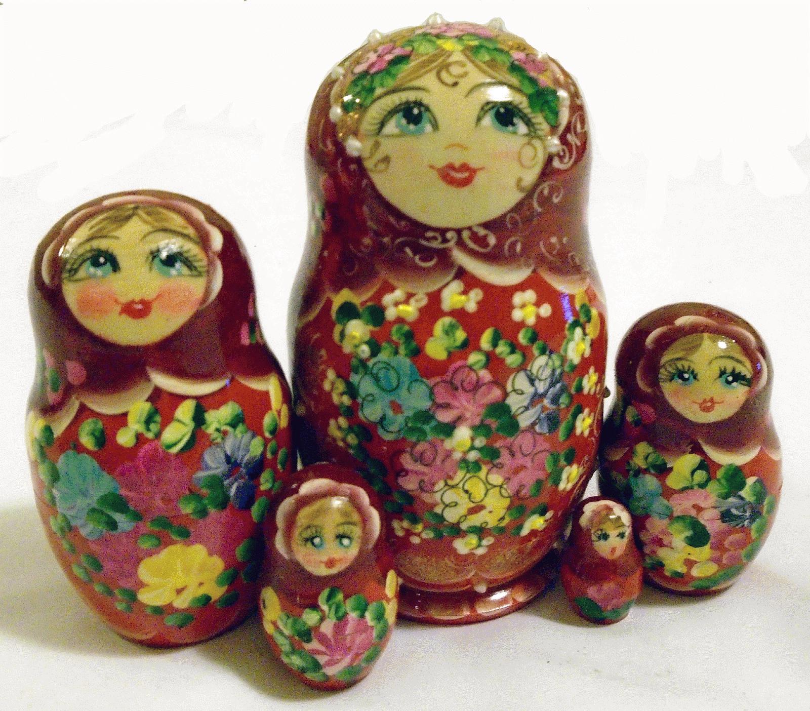 Vinous Red Floral Matryoshka Dolls
